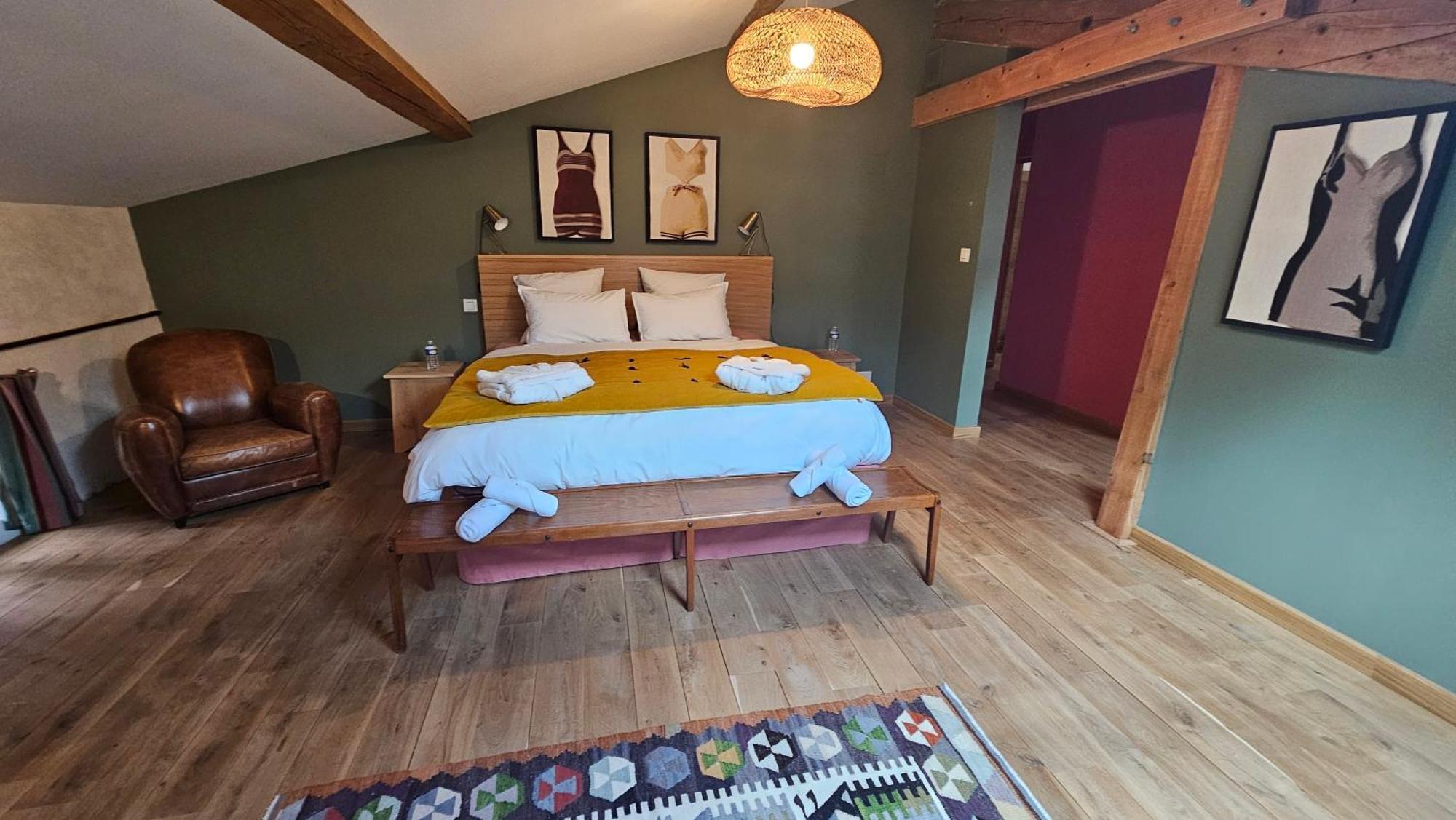 Standard King Room
